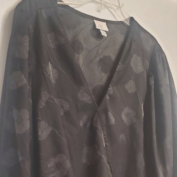  A NEW DAY | Black Floral Faux Wrap Blouse Sz. Large - Picture 4 of 9
